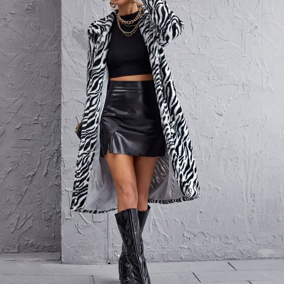 Classic Zebra print Hook Closure Vegan Fur Fully Lined Jacket Coat - Picture 4 of 5